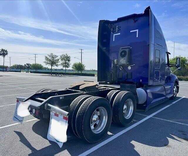 2022 Kenworth T680 image 5