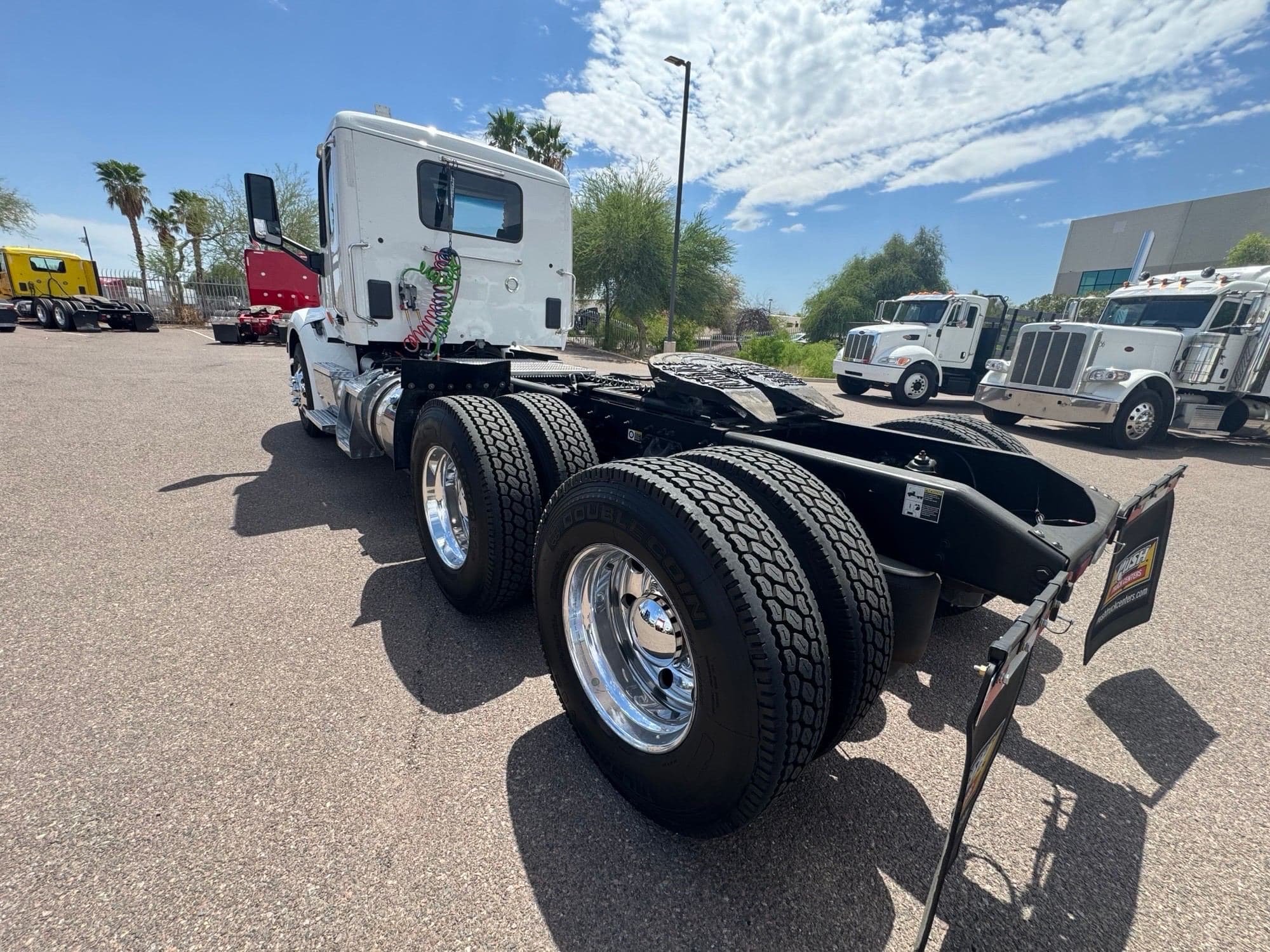 2022 Peterbilt 579 image 6