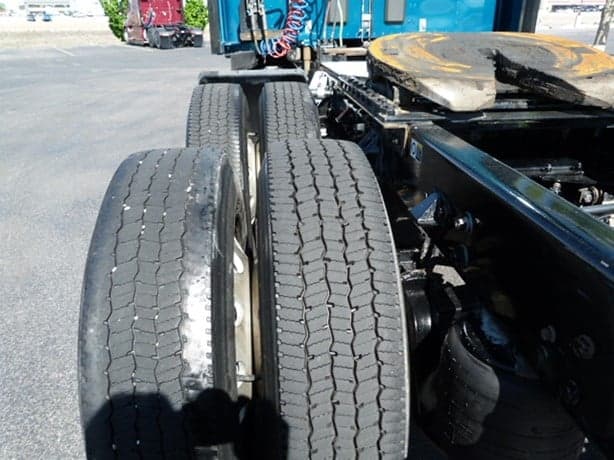 2021 Kenworth T680 image 9