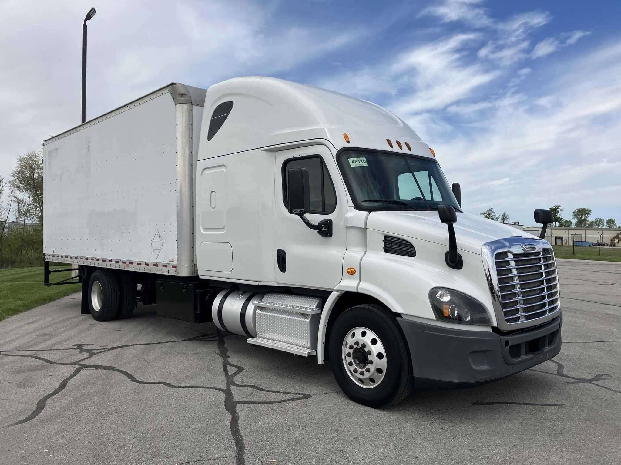 Used 2015 FREIGHTLINER CASCADIA 113 Expeditor-Hotshot in Dubuque, IA image 2