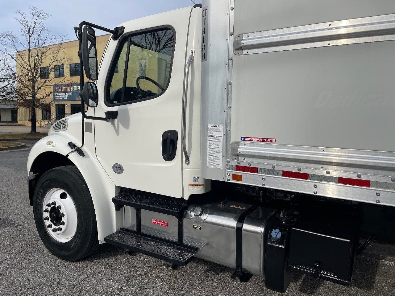 2020 Freightliner M2106 image 14