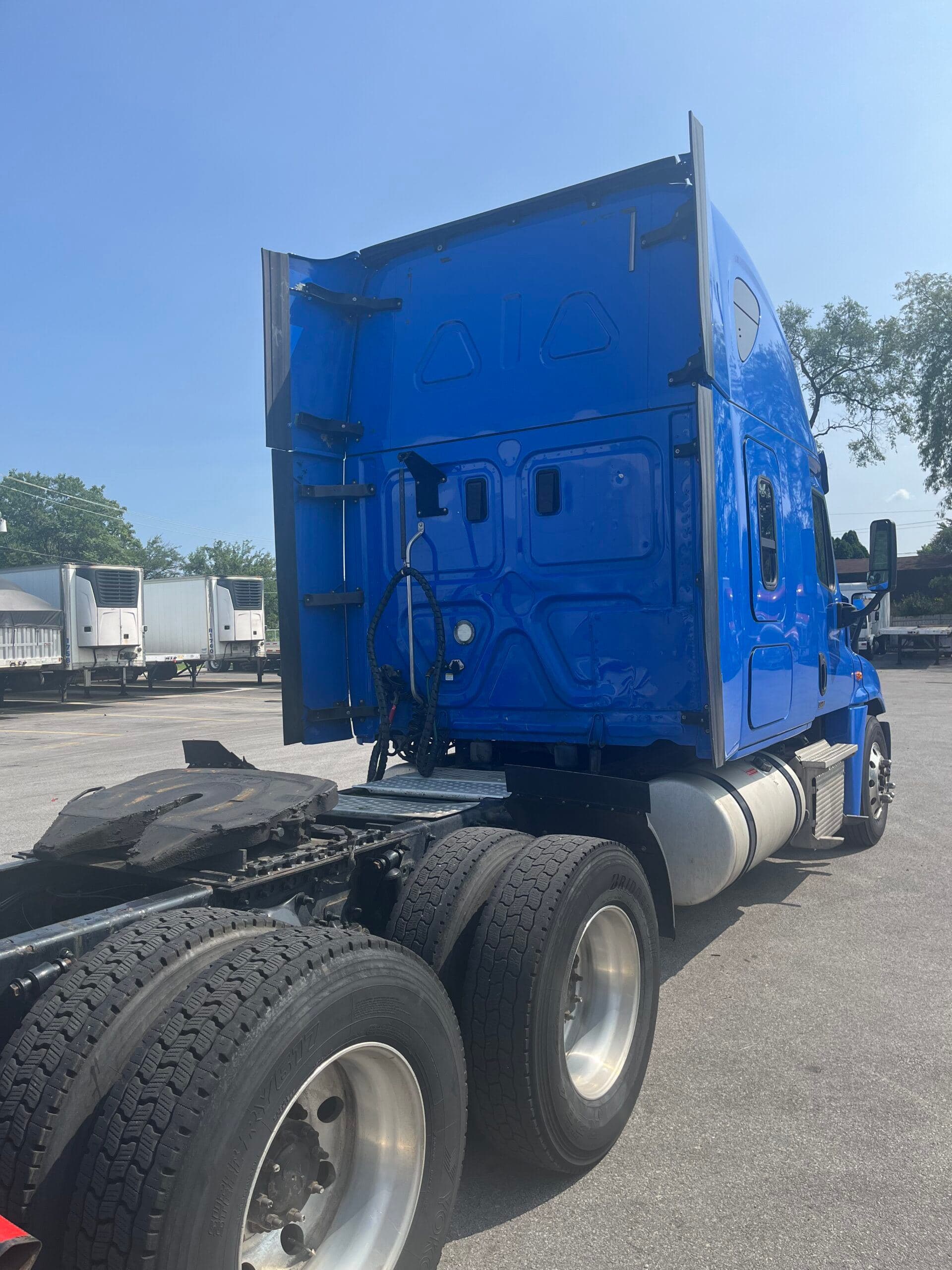 2017 Freightliner Cascadia 125 image 4