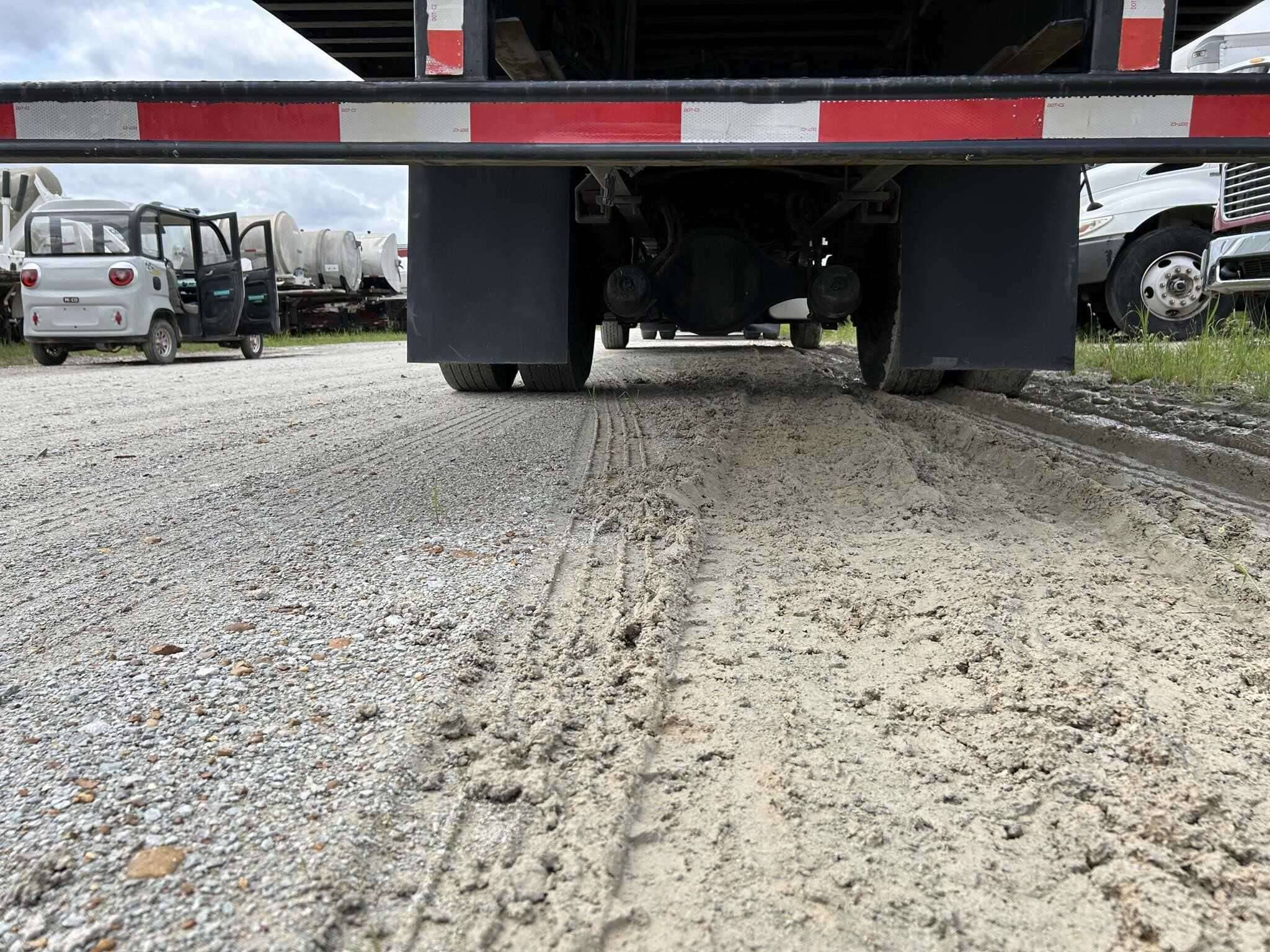 2019 Freightliner M2 image 10