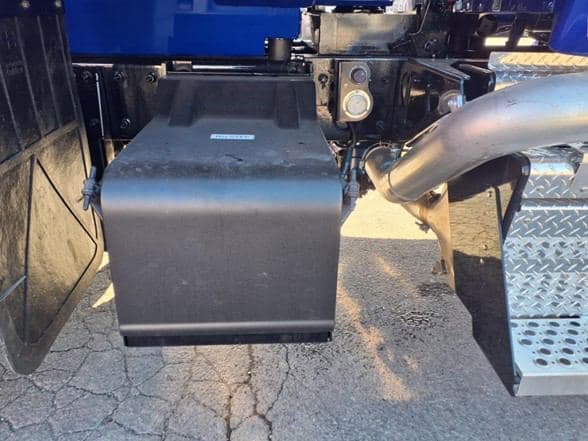 2025 Kenworth T880 image 9