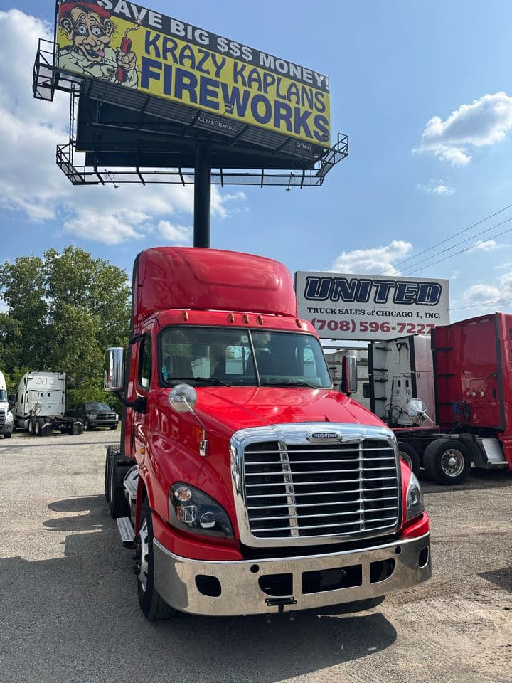 2018 Freightliner Cascadia image 2