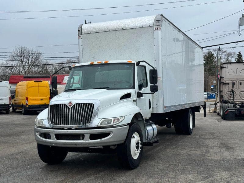 2020 International MV607 image 2