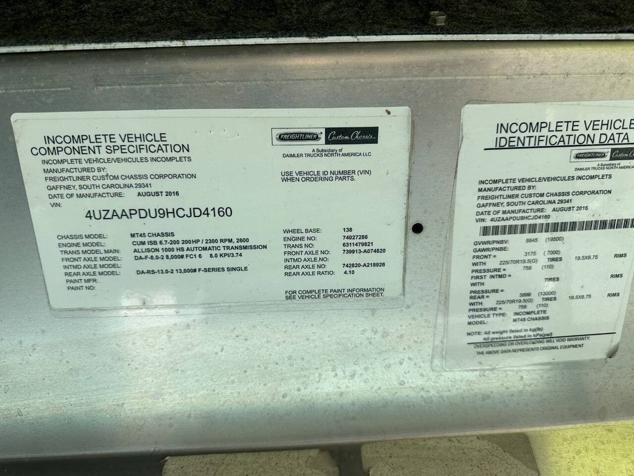 2017 Freightliner MT45 image 14