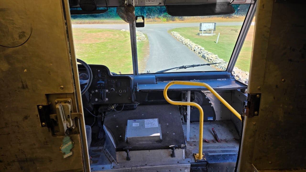 2018 Freightliner MT55 image 9