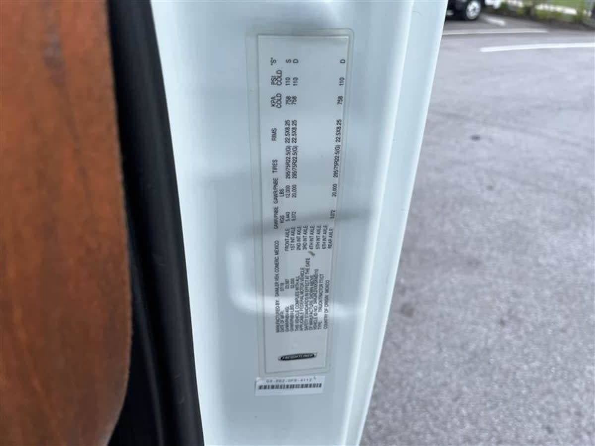 2019 Freightliner Cascadia 126 Day Cab Truck - 450HP, 12 Speed Automatic image 10