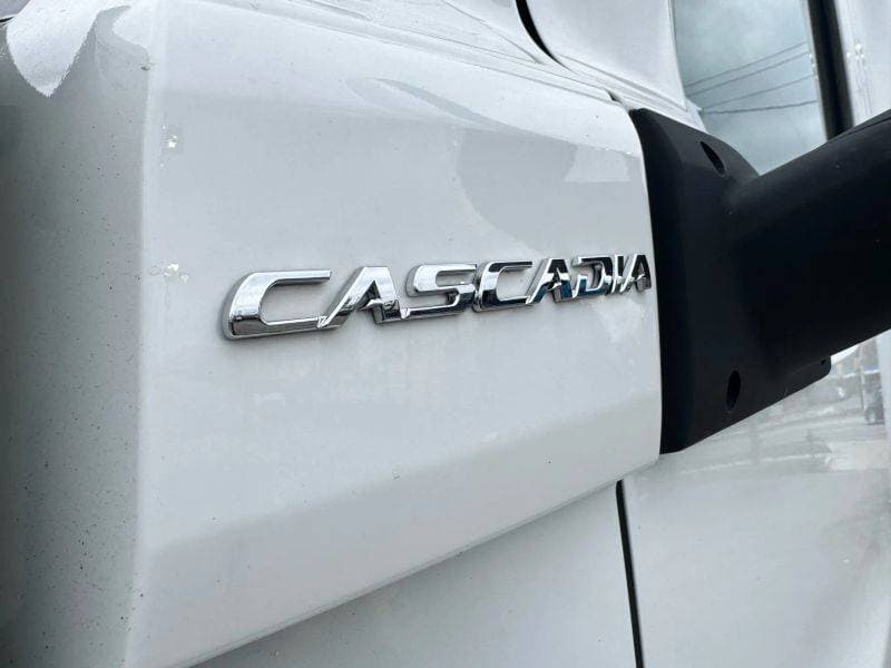 2020 Freightliner Cascadia image 17