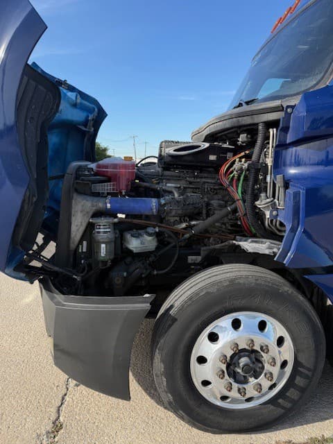 2023 Freightliner Cascadia image 11