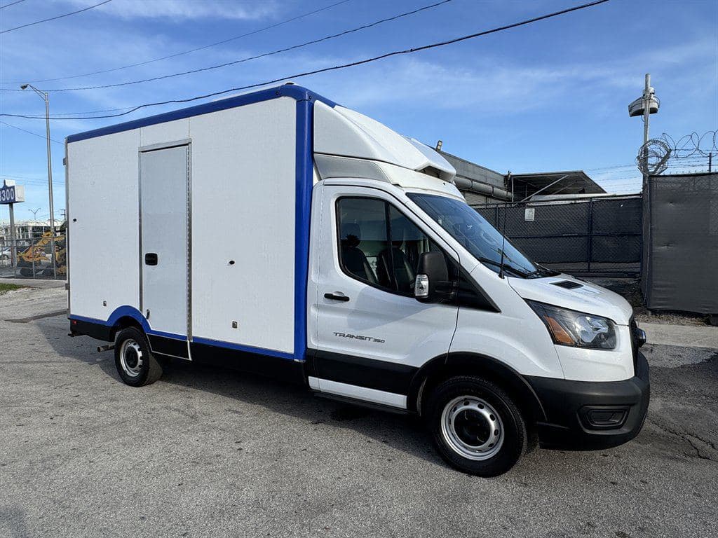 2023 Ford Transit T-350 image 18