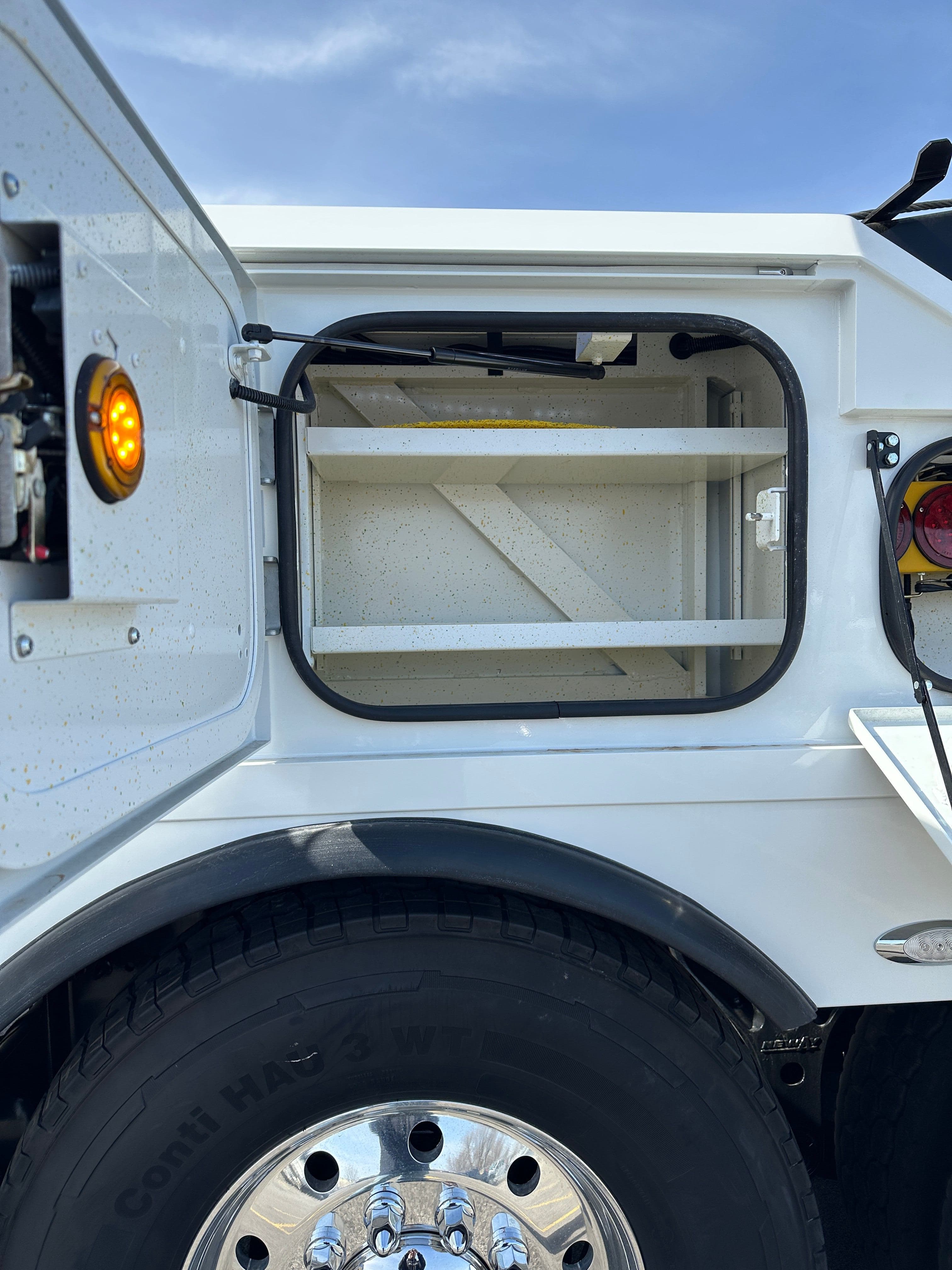 2025 Peterbilt 589 CENTURY 9055XL  (SK#: 6066C)  image 23