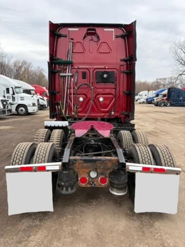 2016 Freightliner Cascadia image 11