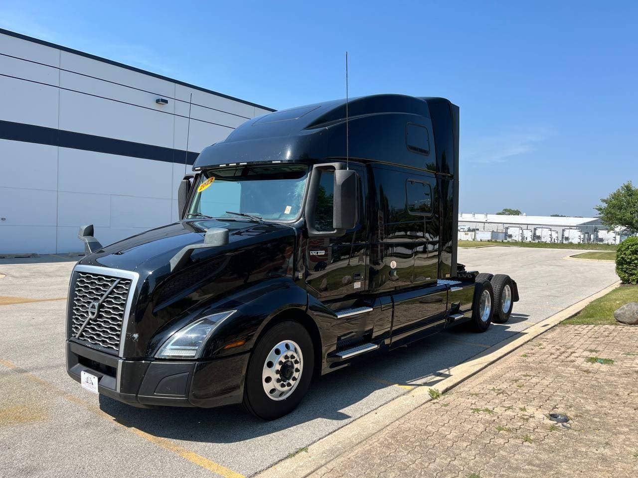 2022 Volvo VNL860 #1168 image 4