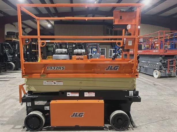 2015 JLG 1932RS image 7