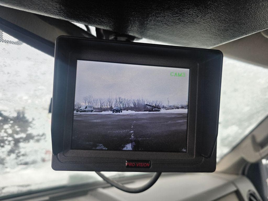2009 Ford F-550SD XLT DRW image 21