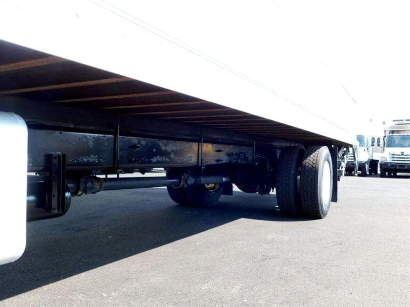 2018 Hino 338 image 34