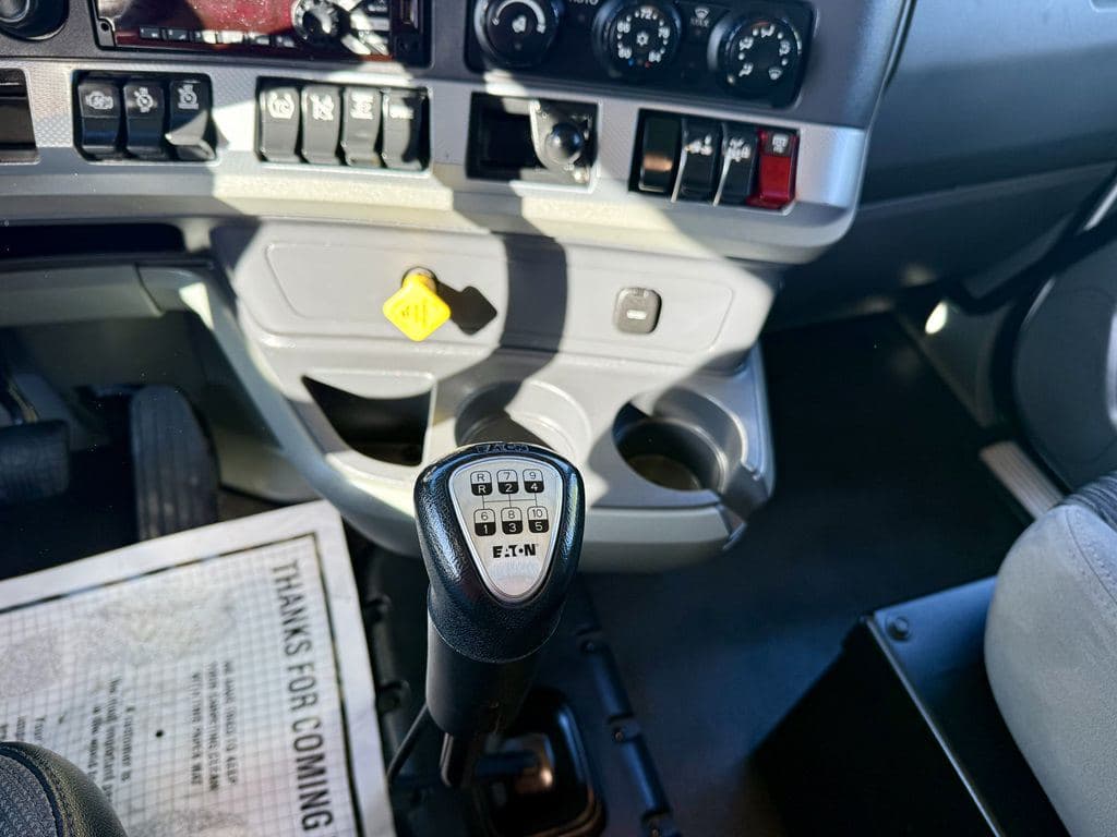 Used 2021 KENWORTH T880 image 7