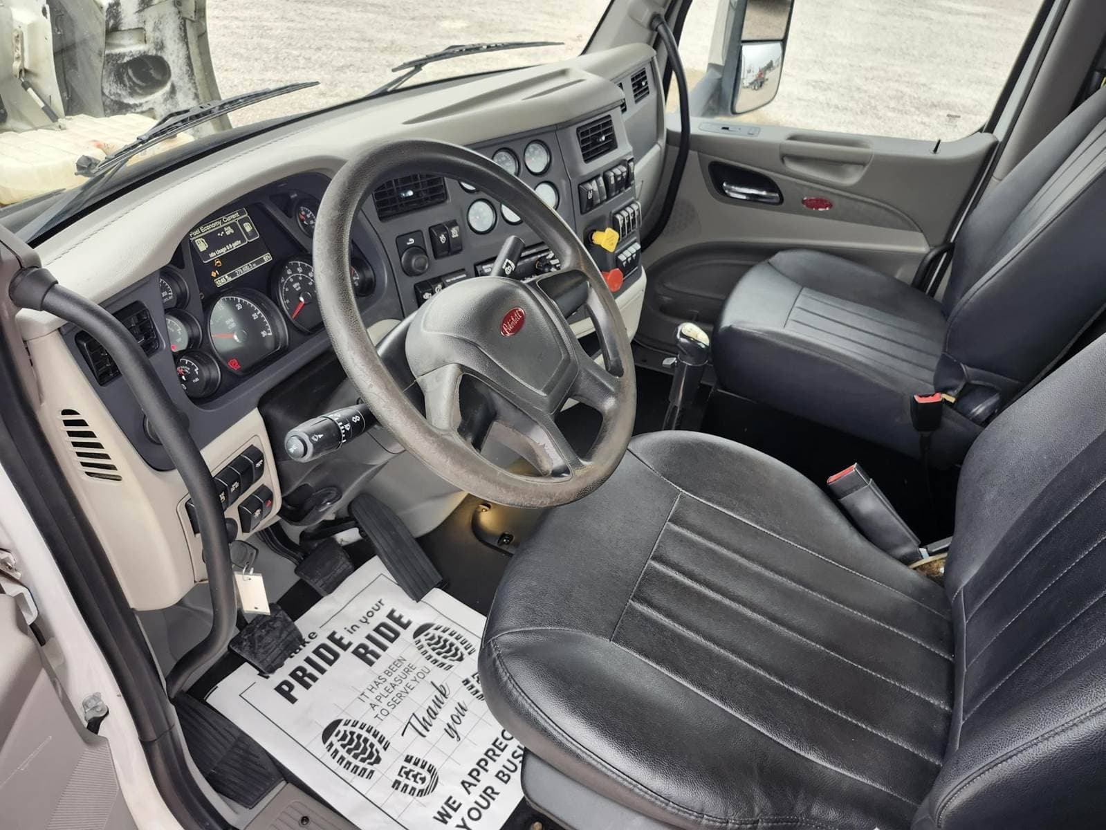 2020 Peterbilt 567 image 6