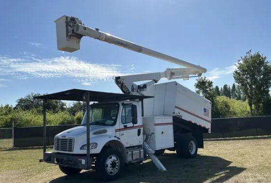 2016 Freightliner M2-106 image 3