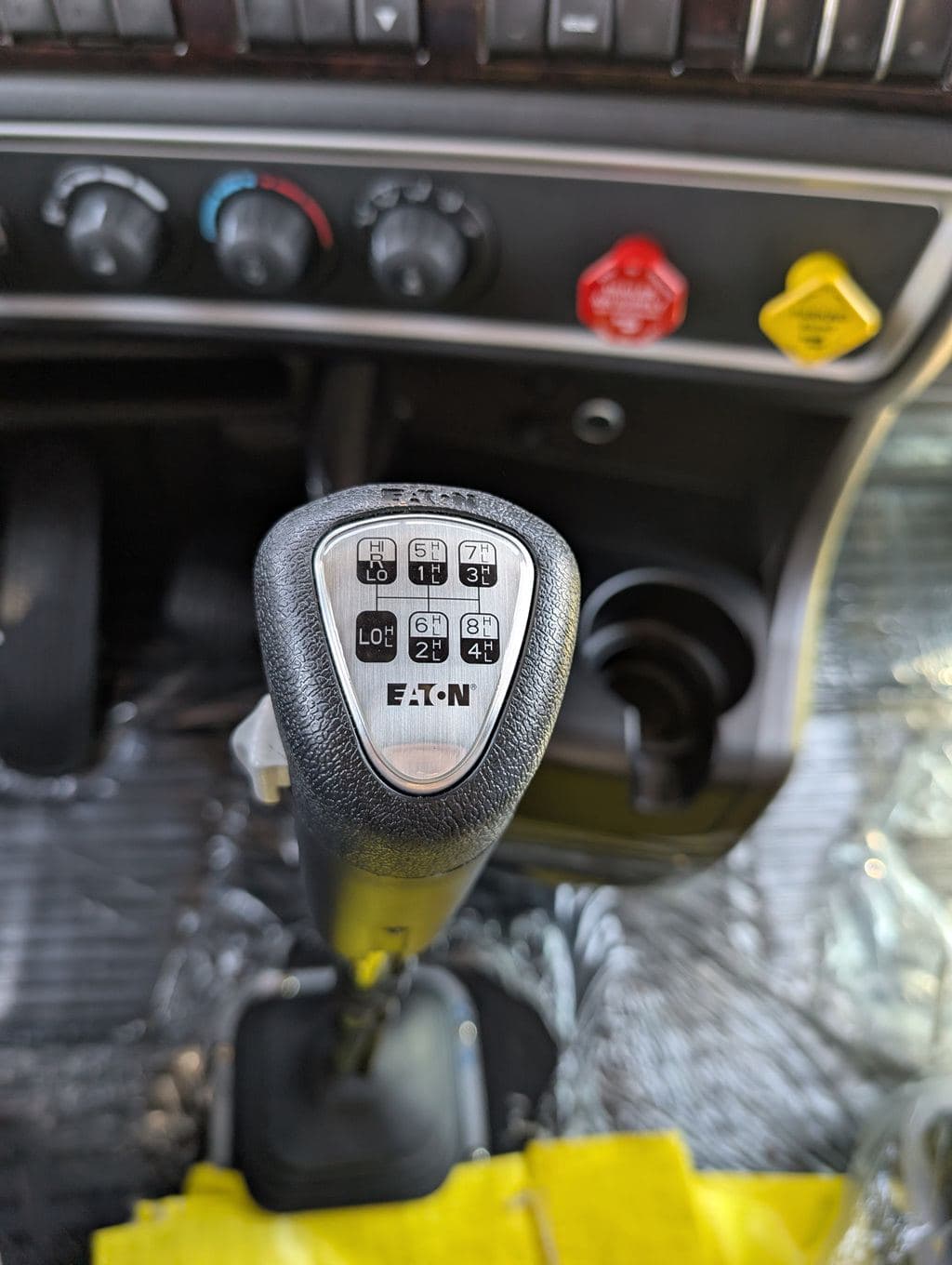 New 2027 KENWORTH W900L image 16