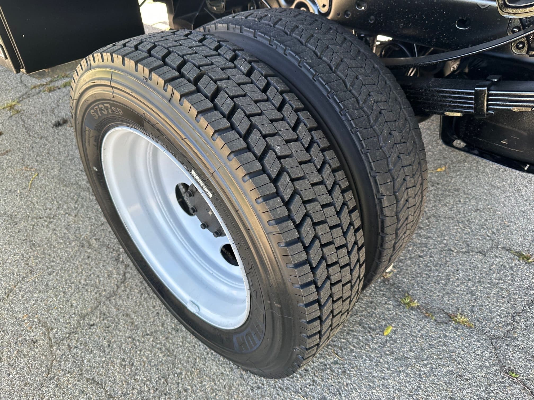 2011 Ford F-450 Gravel Dump Truck image 35