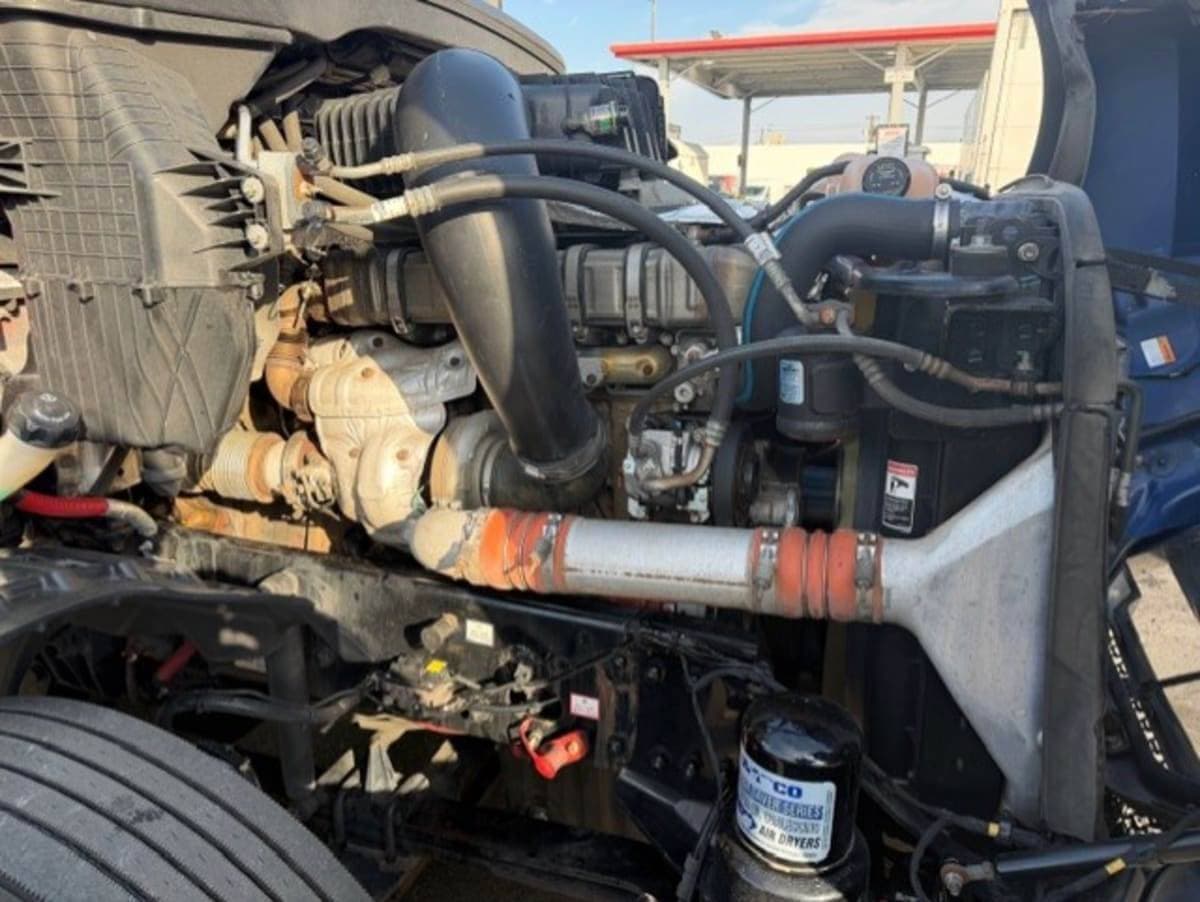 2020 Freightliner Cascadia 126 Sleeper Semi Truck - 72" Condo Sleeper, 505HP, 12 Speed Automatic image 12