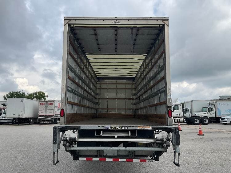 2022 International MV607 Box Truck - 220HP, 6 Speed Automatic, Roll up Door image 8