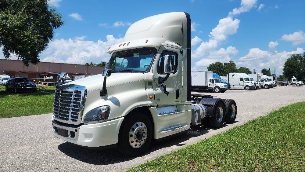 2018 Freightliner Cascadia image 8