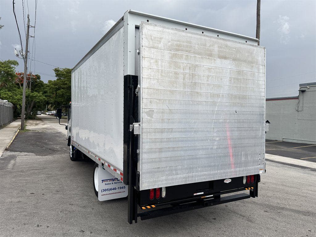 2021 Isuzu NPR XD image 10