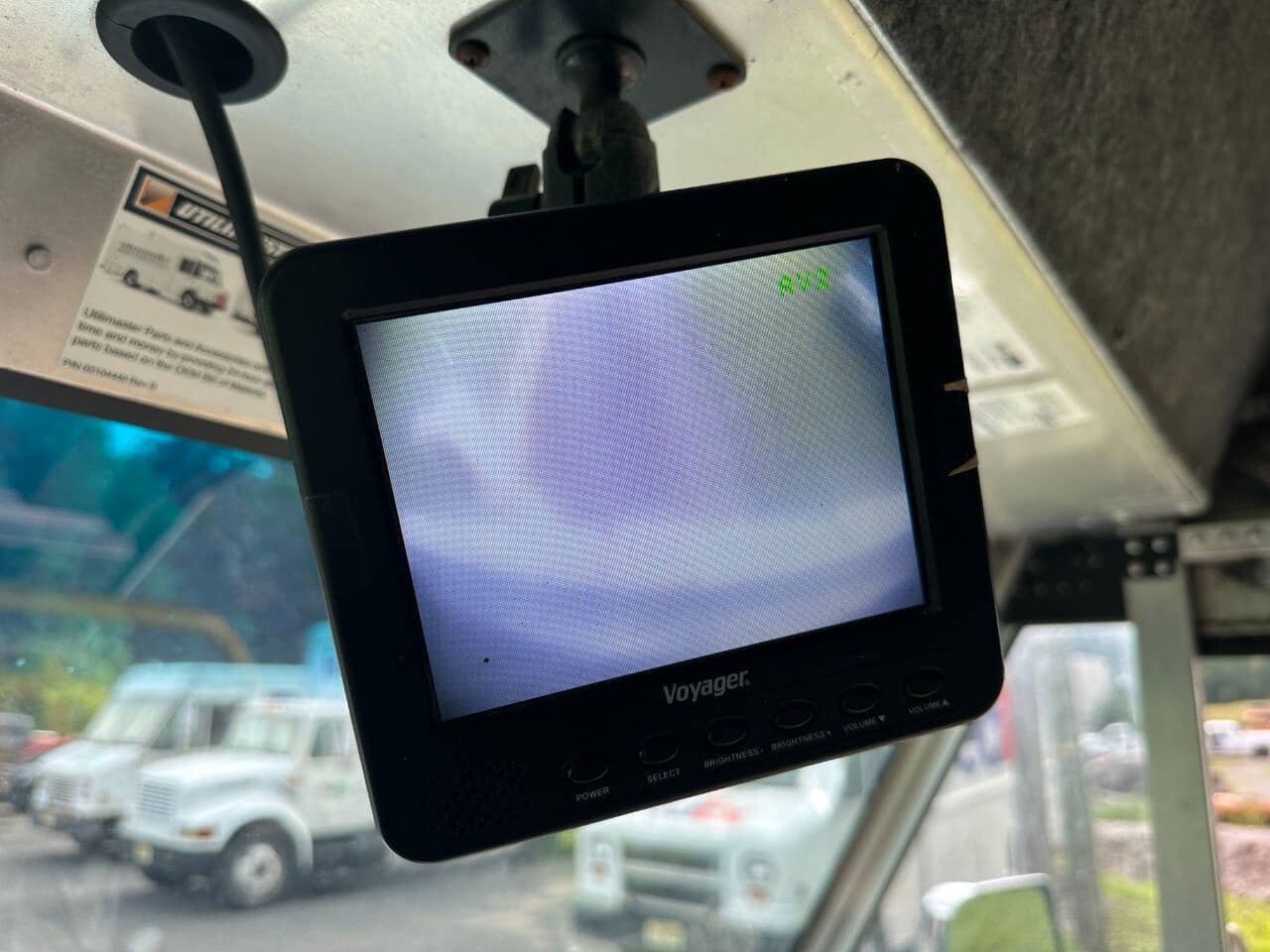 2017 Freightliner MT45 image 31