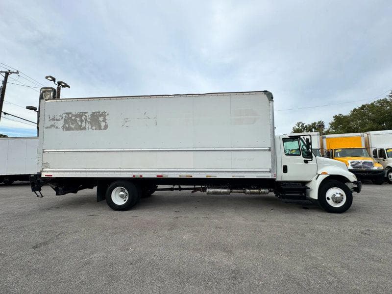 2017 International 4300 image 4