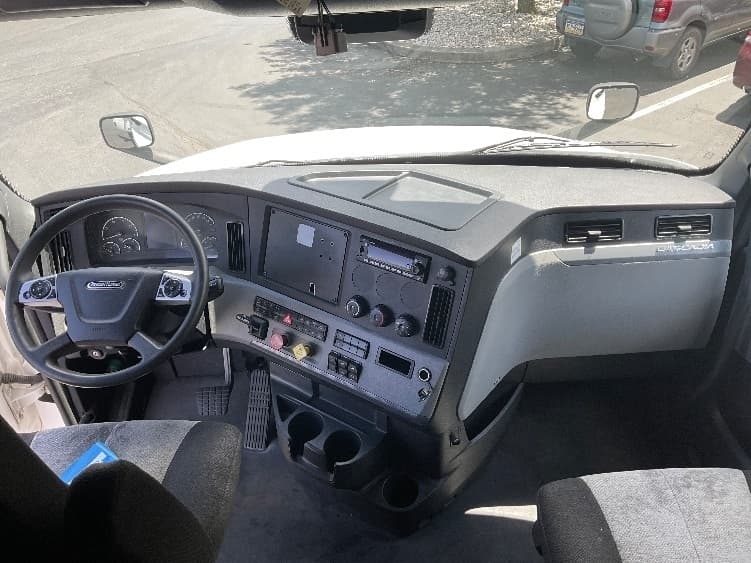 Used 2022 FREIGHTLINER Conventional - Sleeper Truck - CASCADIA 126 image 11