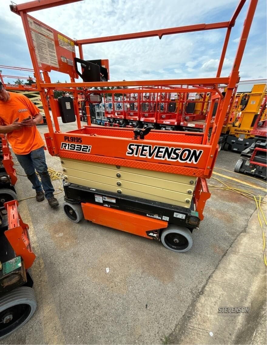 2021 JLG R1932i PL9195 image 4