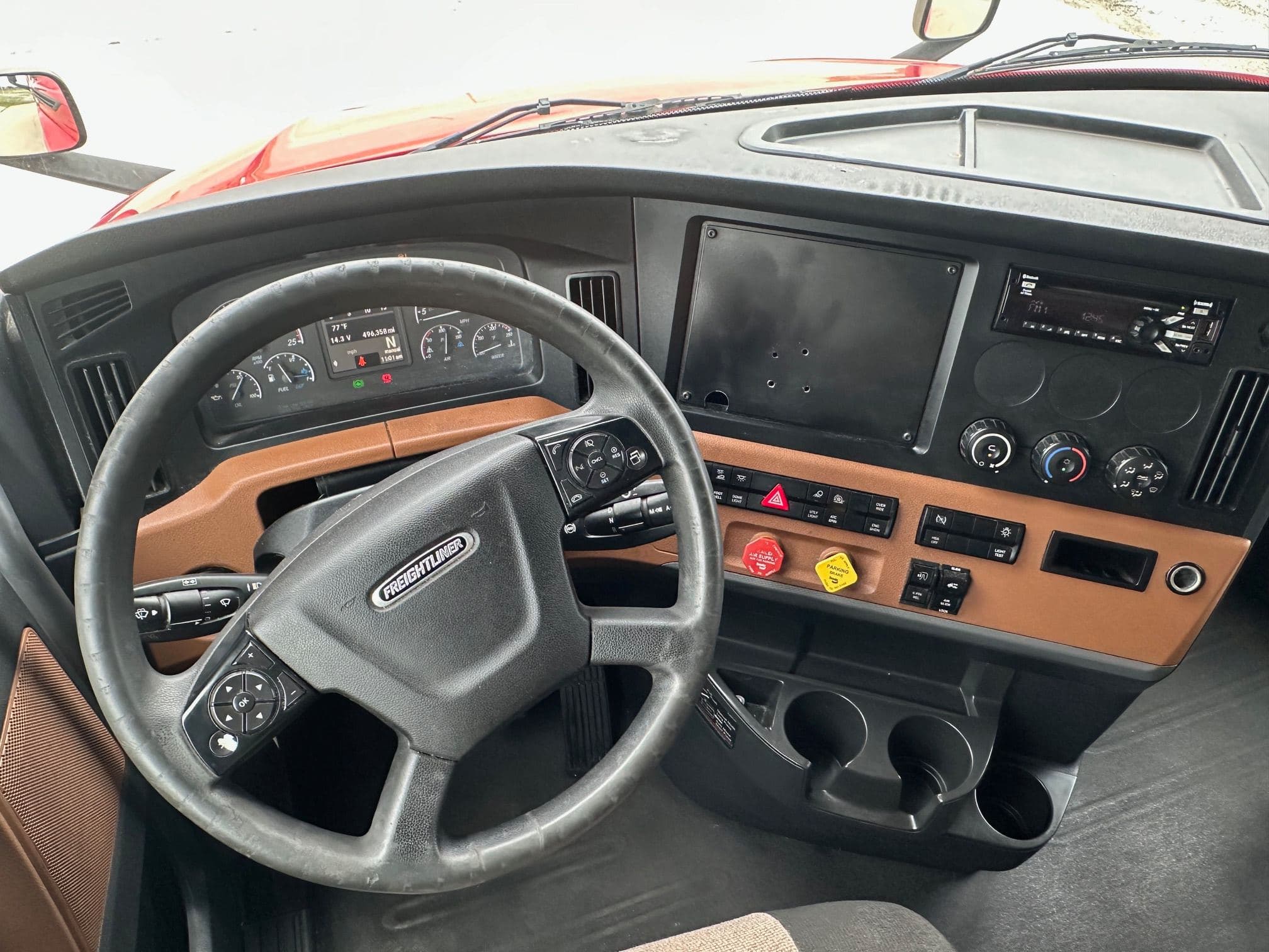 2020 Freightliner Cascadia 126 image 10