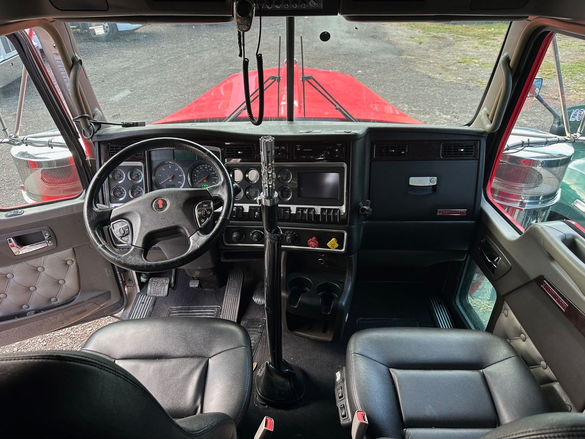 2020 Kenworth W9 Series image 9