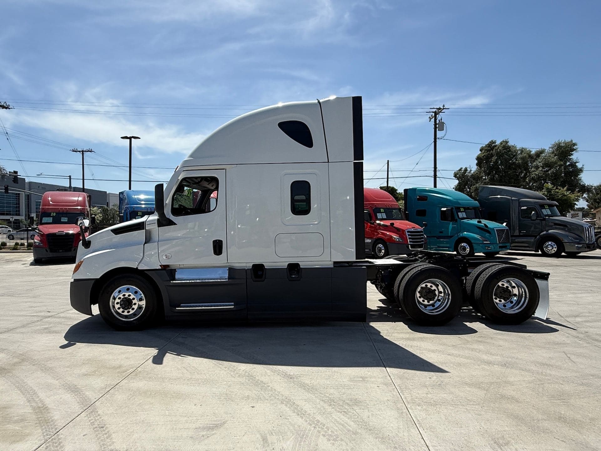 2021 Freightliner Cascadia 126 image 8