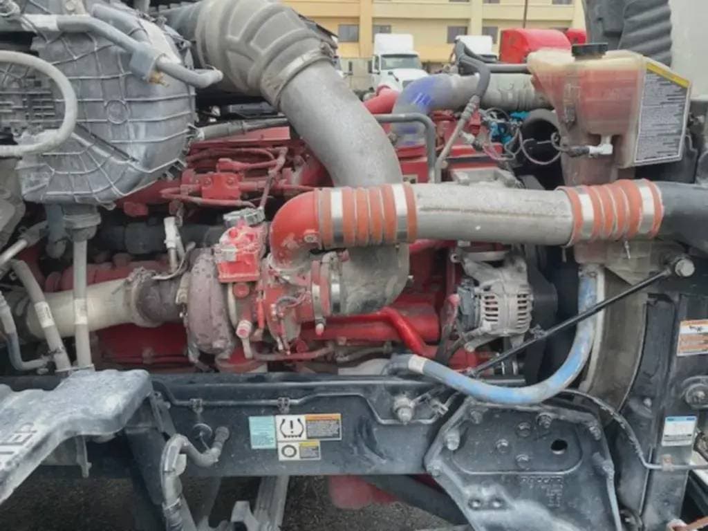 2022 Peterbilt 579 image 5