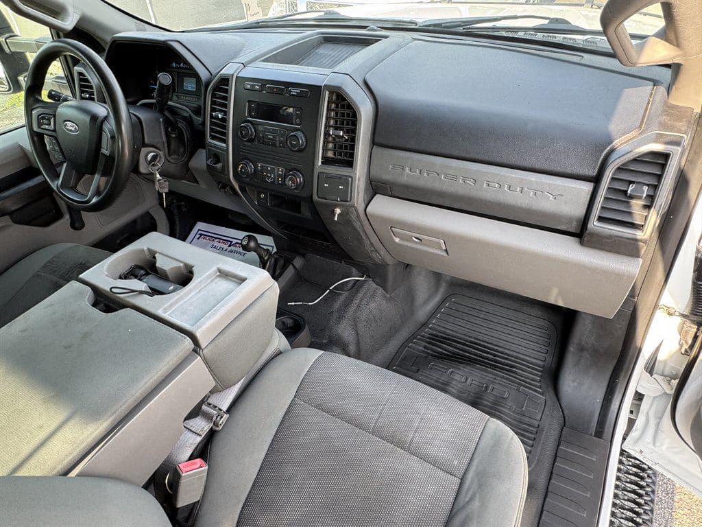 2018 Ford F550 image 59