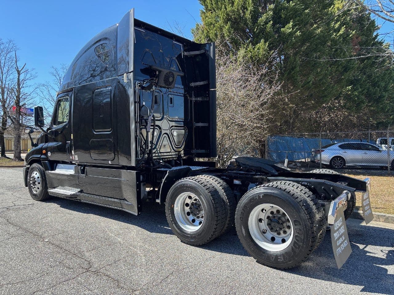 2020 Freightliner Cascadia 125 image 6
