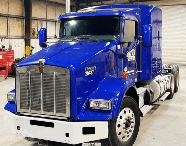 2020 Kenworth T800 image 1