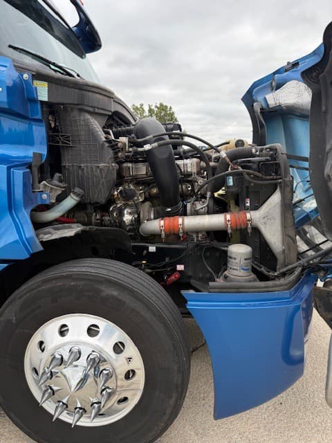2022 Freightliner Cascadia image 11