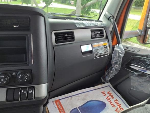 2026 Kenworth T880 image 12