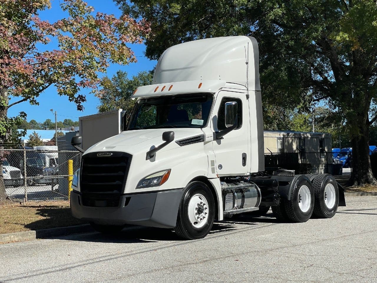 2020 Freightliner Cascadia 126 image 7