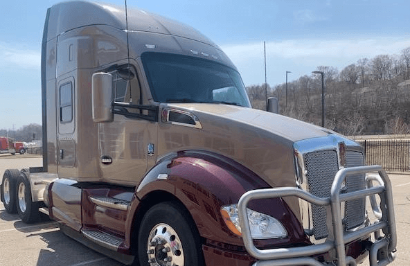 2022 Kenworth T680 image 1