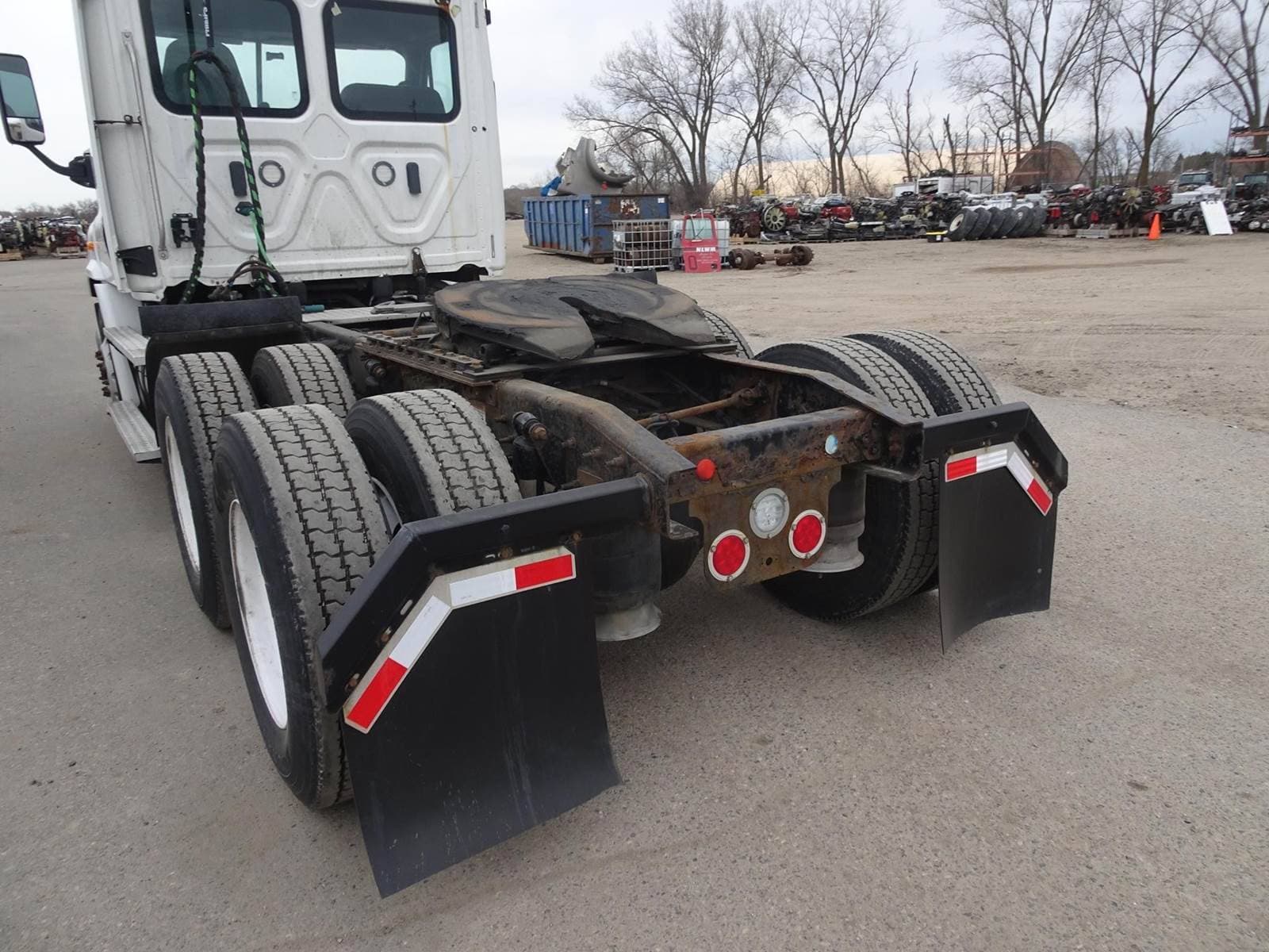 2018 Freightliner Cascadia 113 image 9