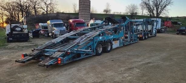 2001 FREIGHTLINER FL112 image 7