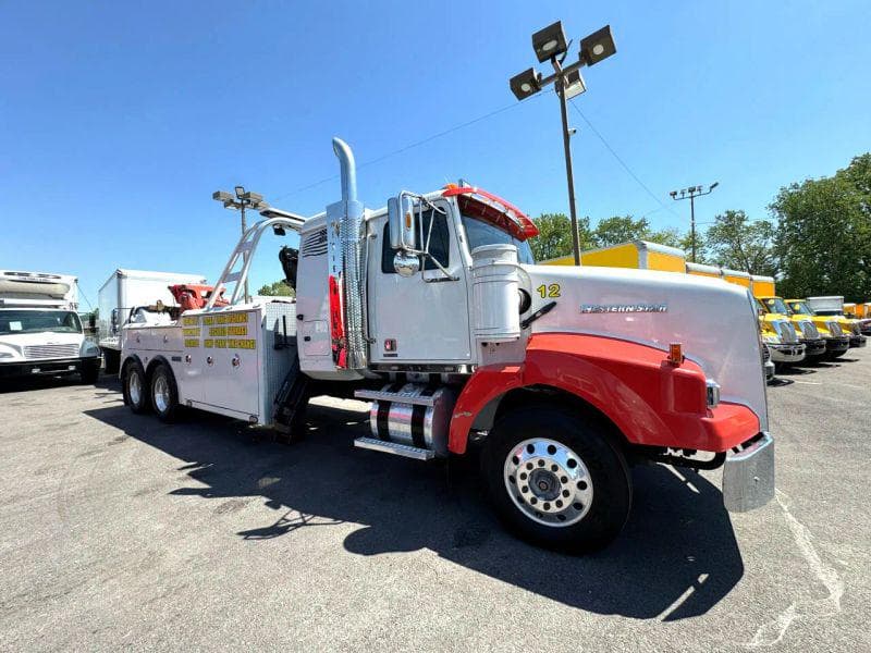 2017 Western Star 4900 image 5