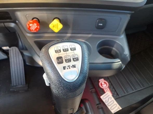 2026 Kenworth T880 image 10